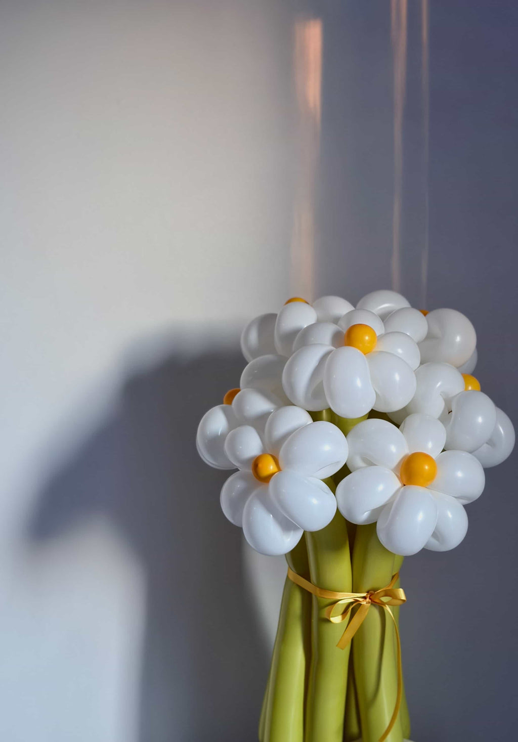 Daisy Balloon Bouquet