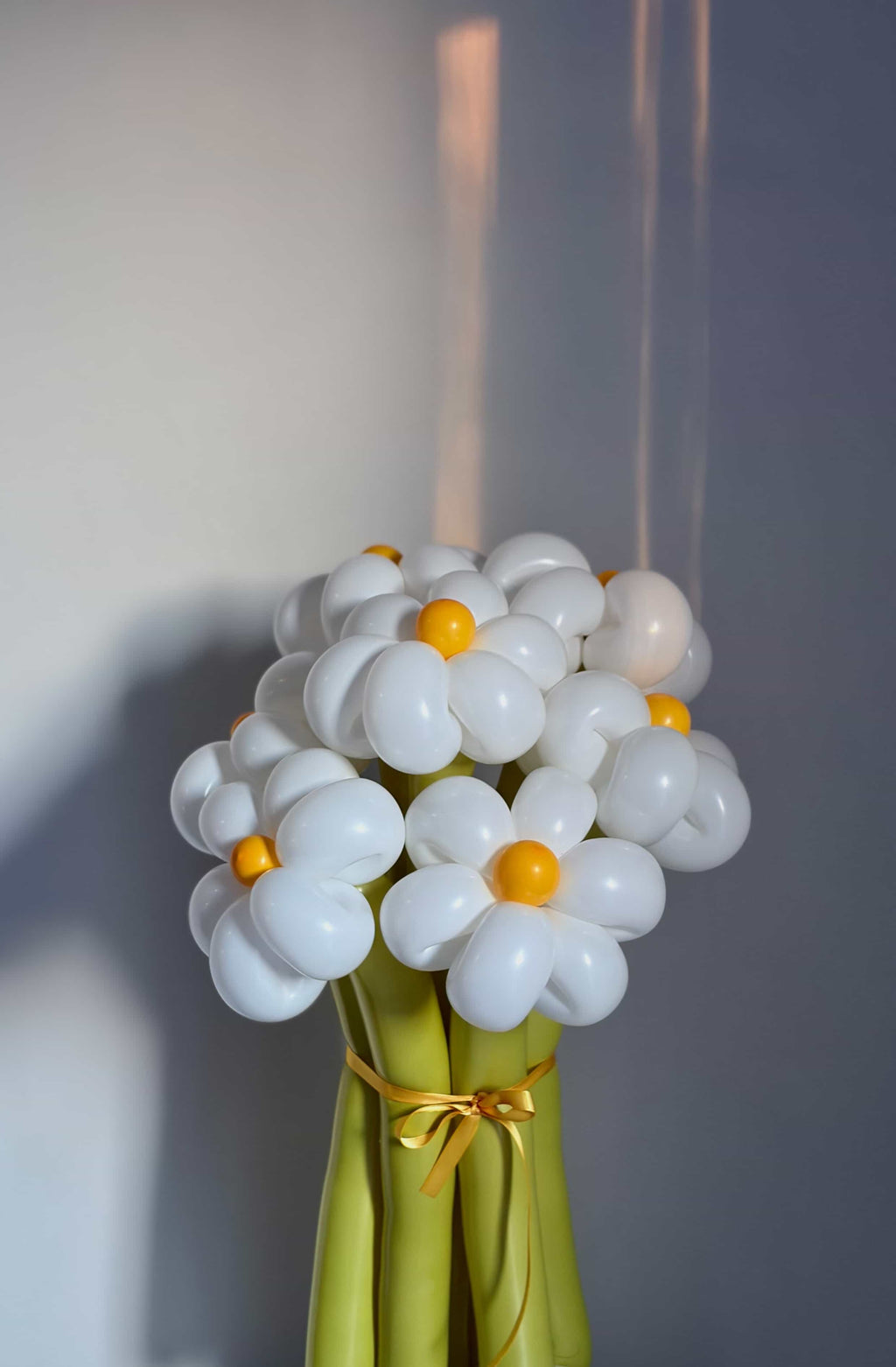 Daisy Balloon Bouquet