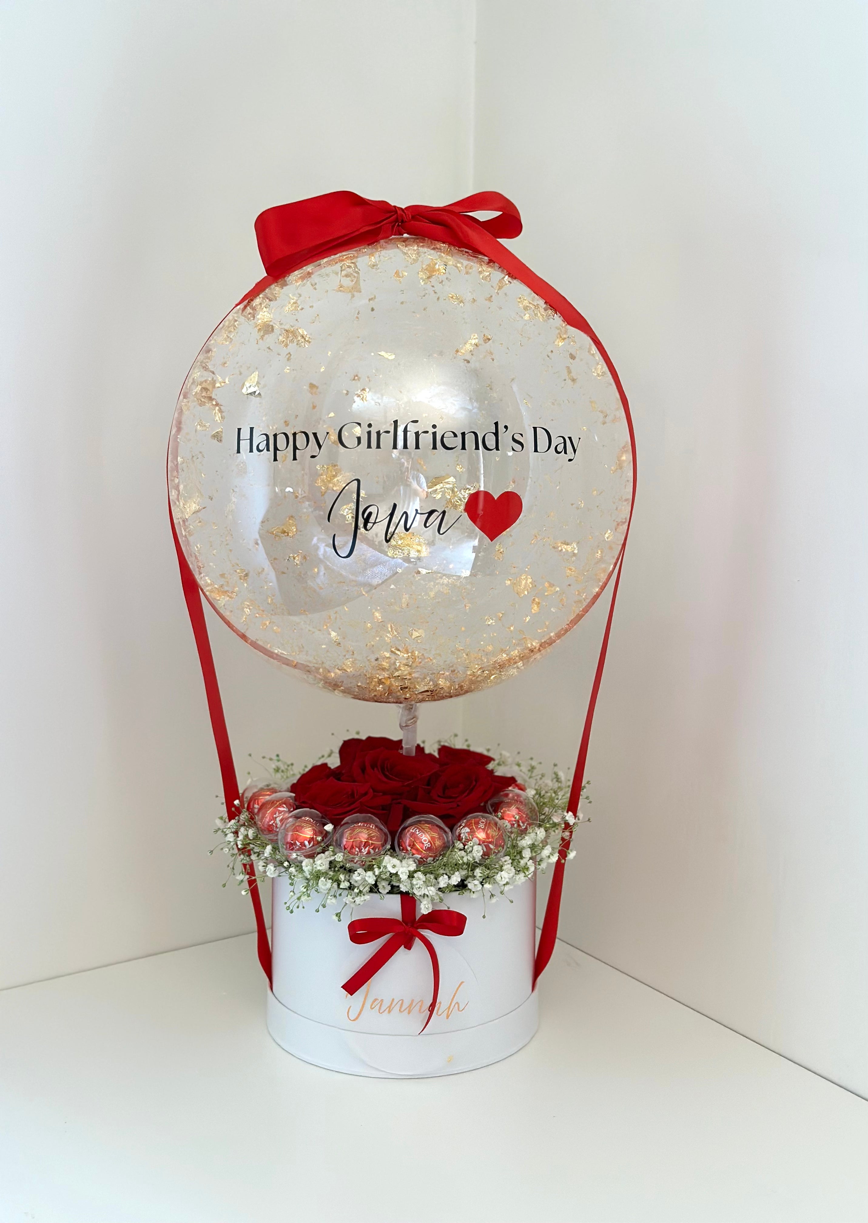 Fresh Roses and Chocolates Balloon Bouquet